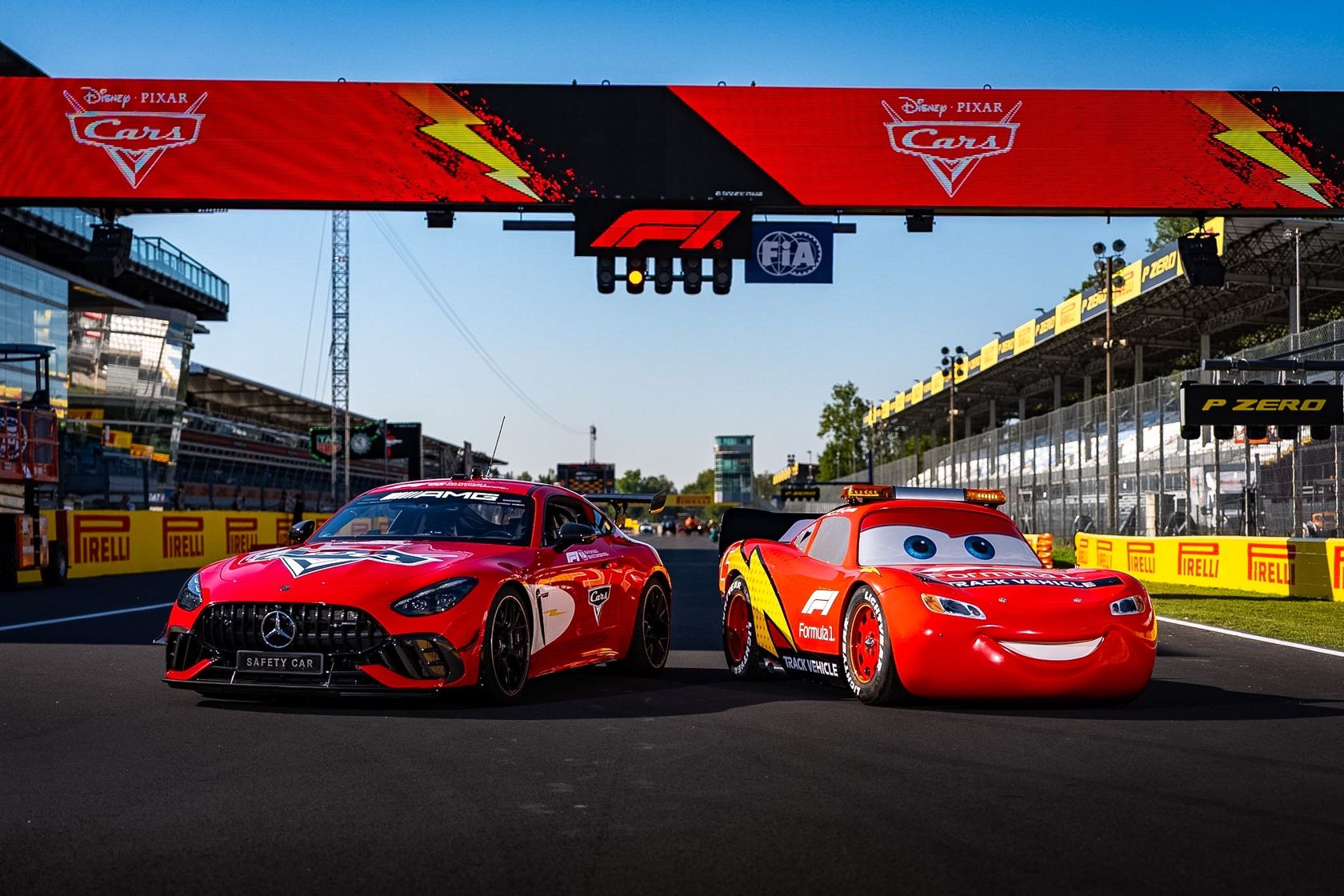 Relâmpago McQueen encontrou o Safety Car da Mercedes-AMG em Monza