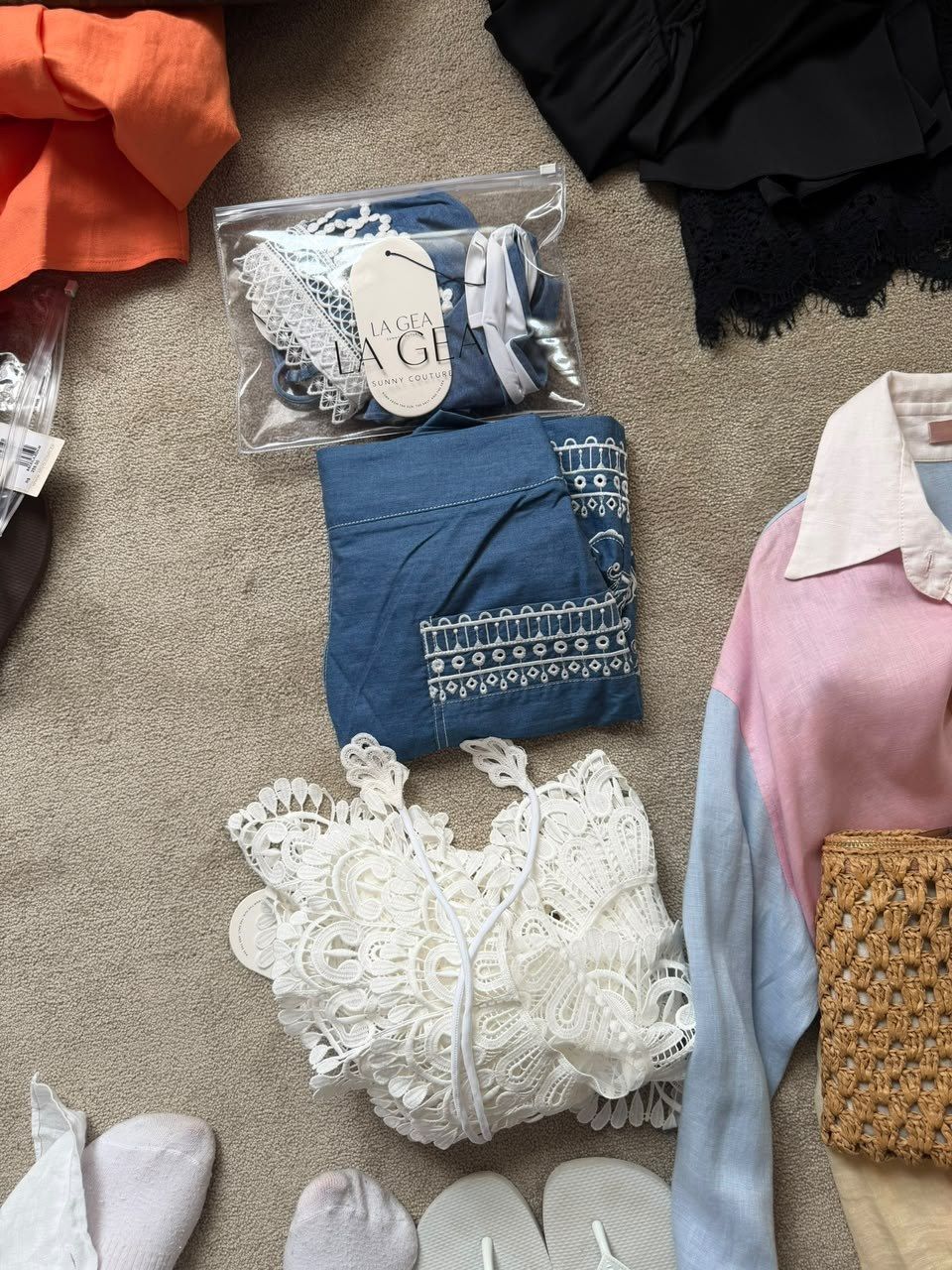 Fotografia da matéria: Fabi Mazzer dá 8 dicas de Styling para Criar uma Mala de Viagem Funcional e Elegante