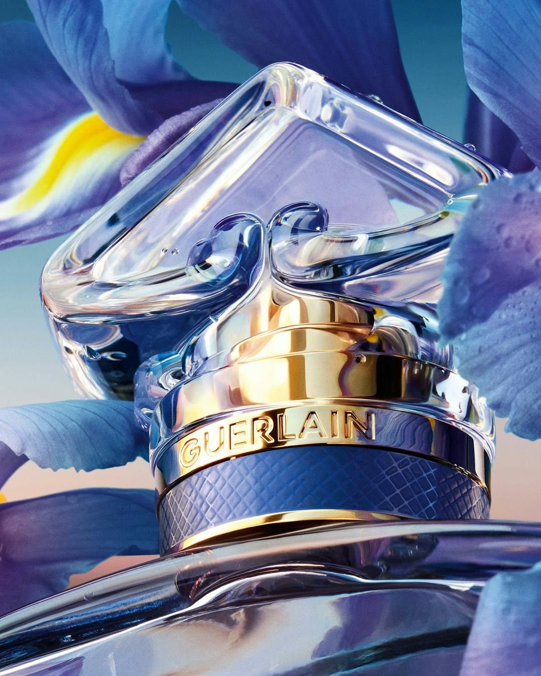 Fotografia da matéria: Guerlain revisita L’Heure Bleue com uma tintura inédita de íris