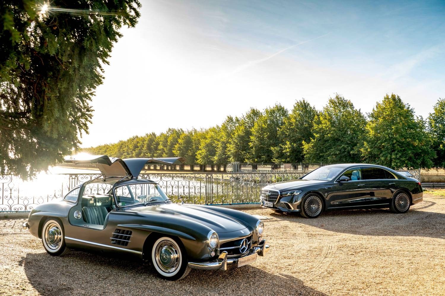 Fotografia da matéria: Mercedes-Benz e Henry Poole unem automóveis e alfaiataria em Hampton Court