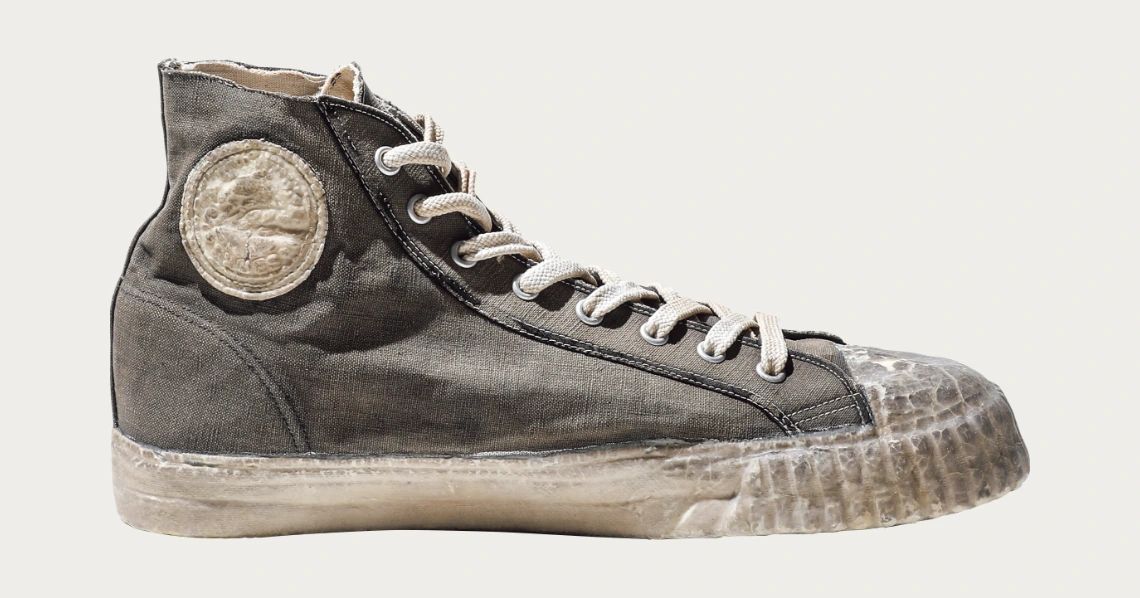 Primeiro tênis de basquete criado por Kihachiro Onitsuka em 1950