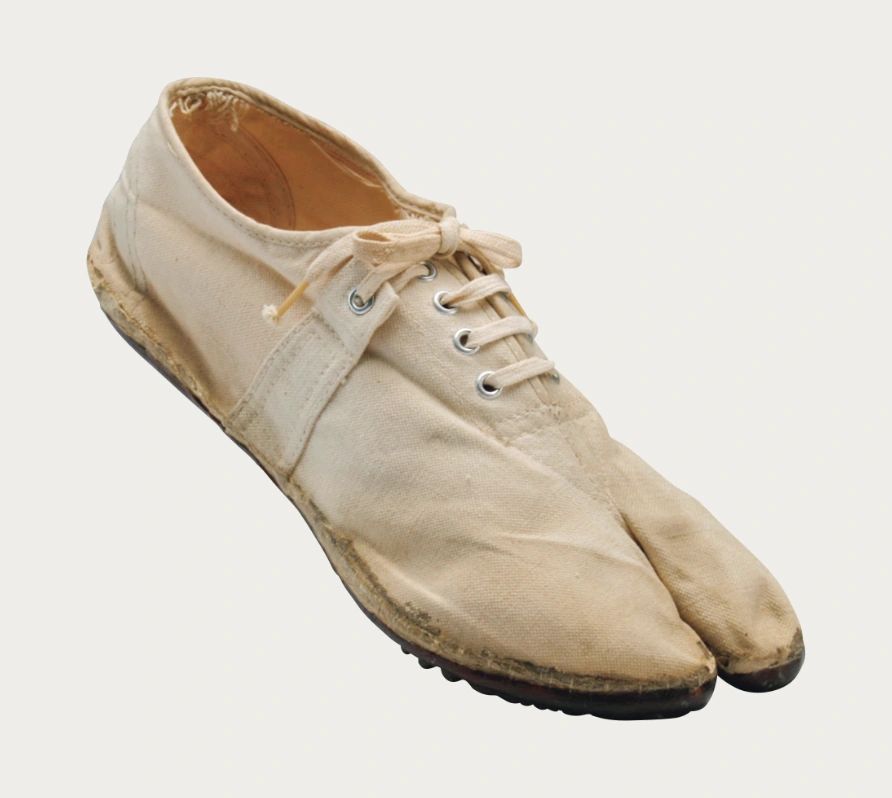 Marathon Tabi de 1953 inspirado no calçado tradicional japonês