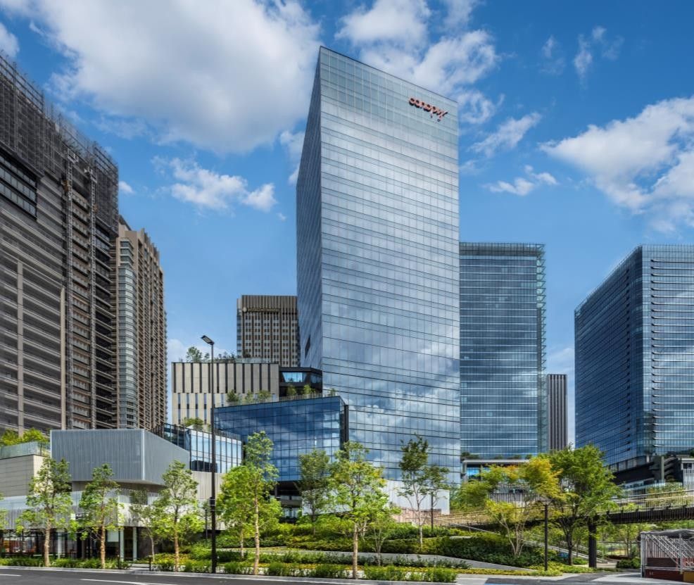 Torres de vidro e paisagismo contemporâneo do Grand Green Osaka