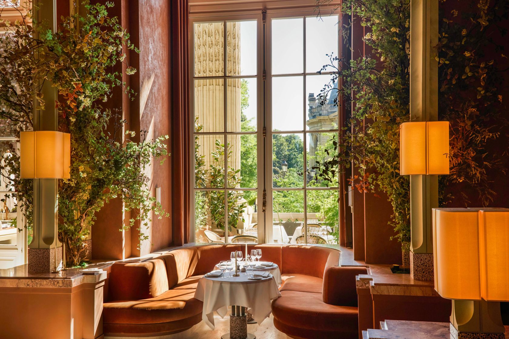 Salão do Le Grand Café no Grand Palais em Paris